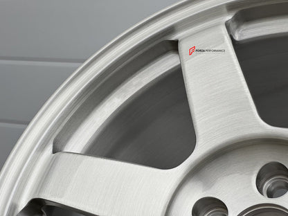 KUTE FELGI DO LAND ROVERA RANGE ROVER L460 T33