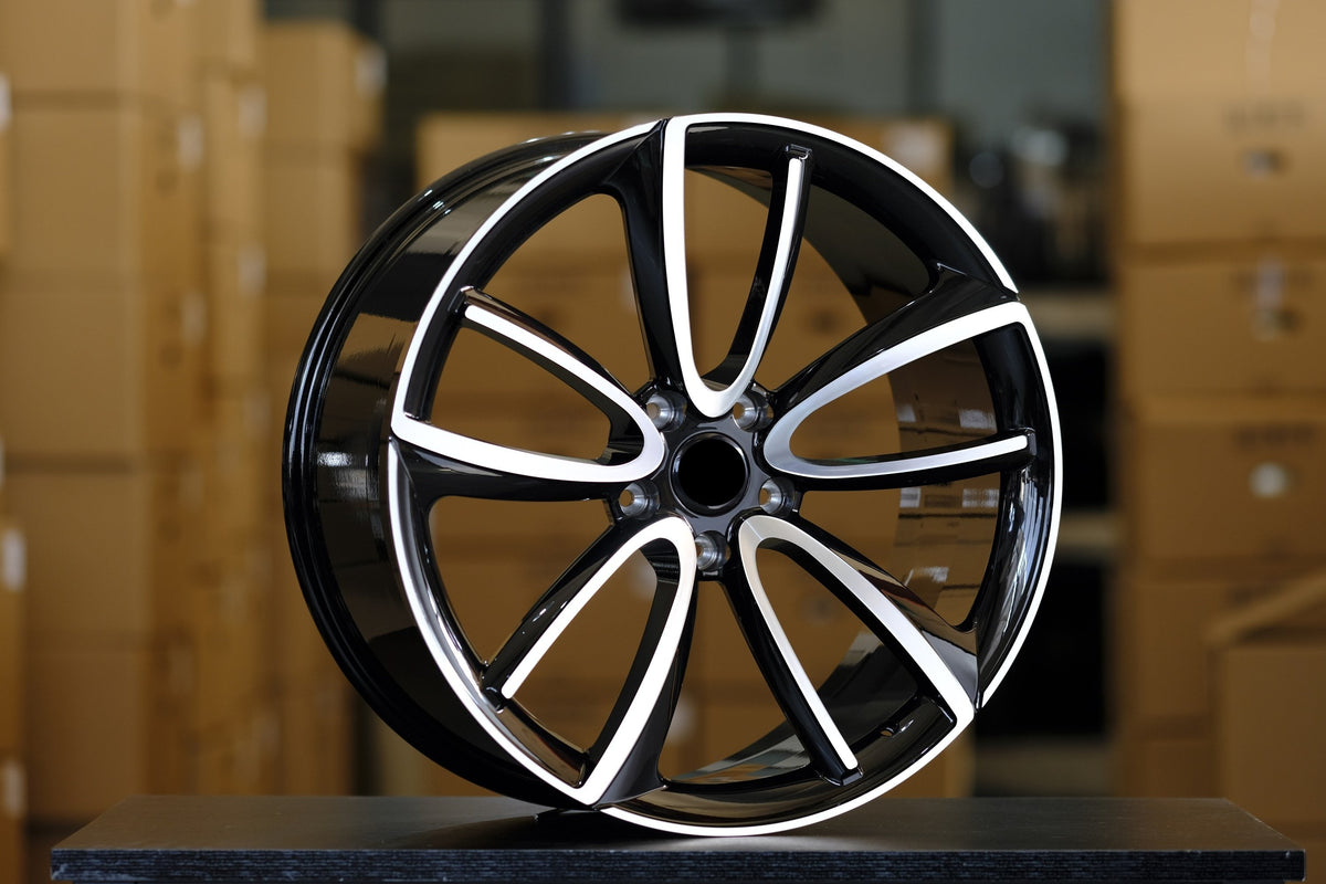 Bentley Bentayga 23 Inch forged wheels