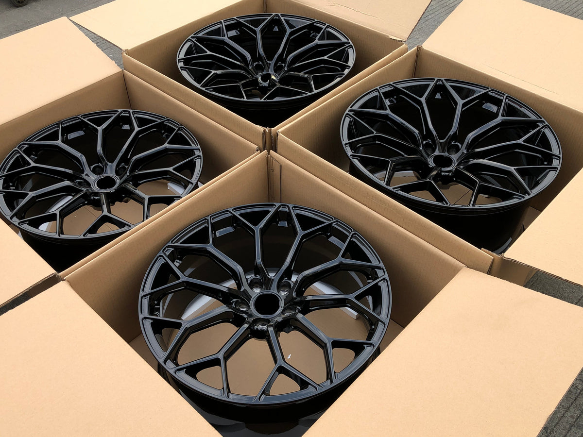 We produced premium quality forged wheels rims for  LAMBORGHINI HURACAN  Our wheels sizes:   Front 20 x 9 ET 30  Rear 21 x 12 ET 32  Finishing: Glossy Black  Forged wheels can be produced in any wheel specs by your inquiries and we can provide our specs