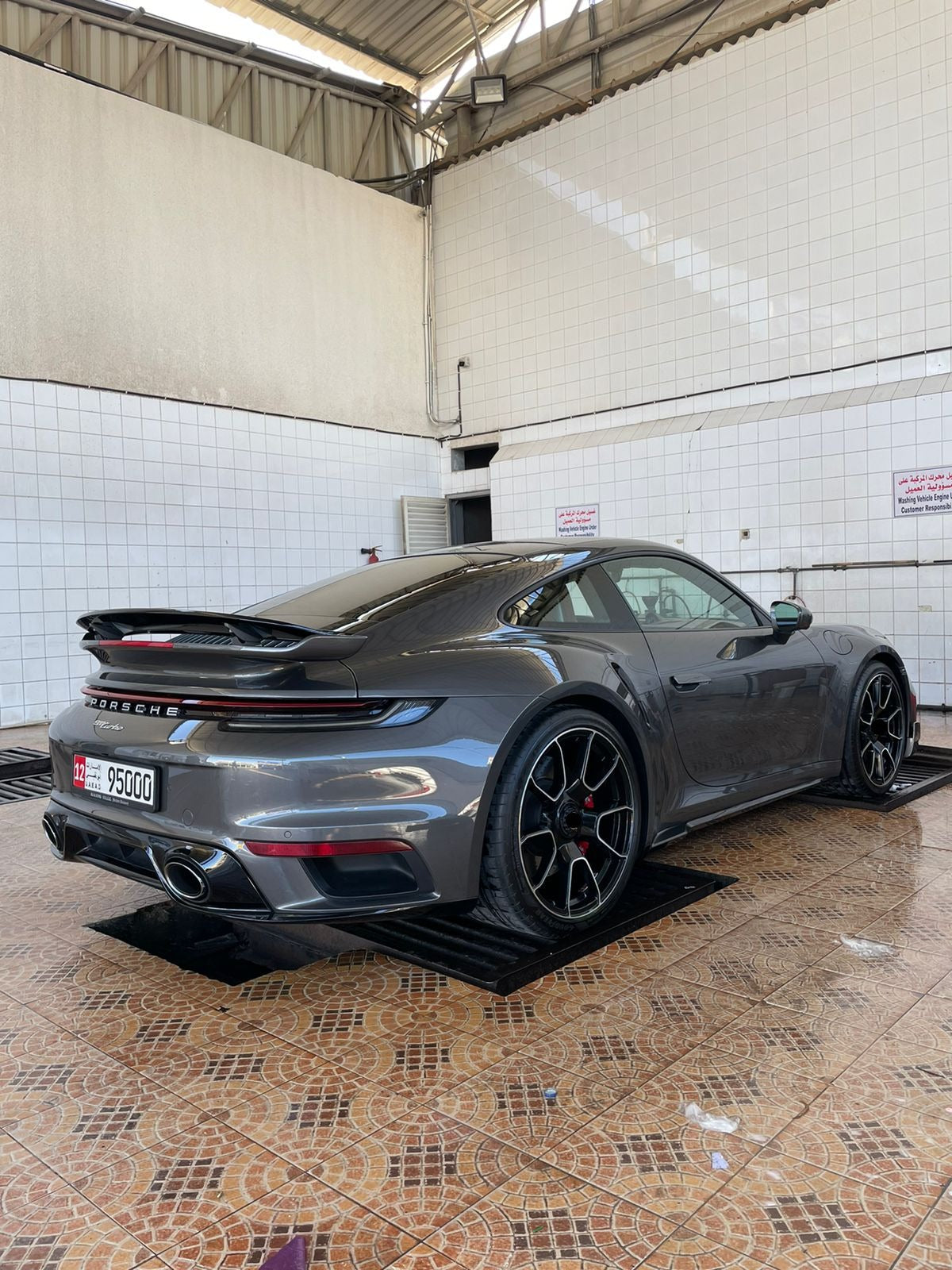 We produced premium quality forged wheels rims for  PORSCHE 911 991.2  Our wheels sizes:   Front 20 x 9 ET 41  Rear 21 x 11.5 ET 67  Finishing: Glossy Black  Forged wheels can be produced in any wheel specs by your inquiries and we can provide our specs